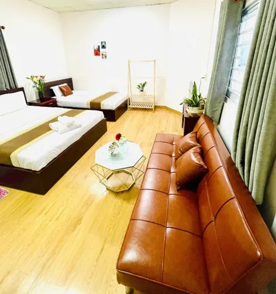 带浴室四人房 — Thiên Tứ Blessings Hotel江山民宿范五老街胡志明市